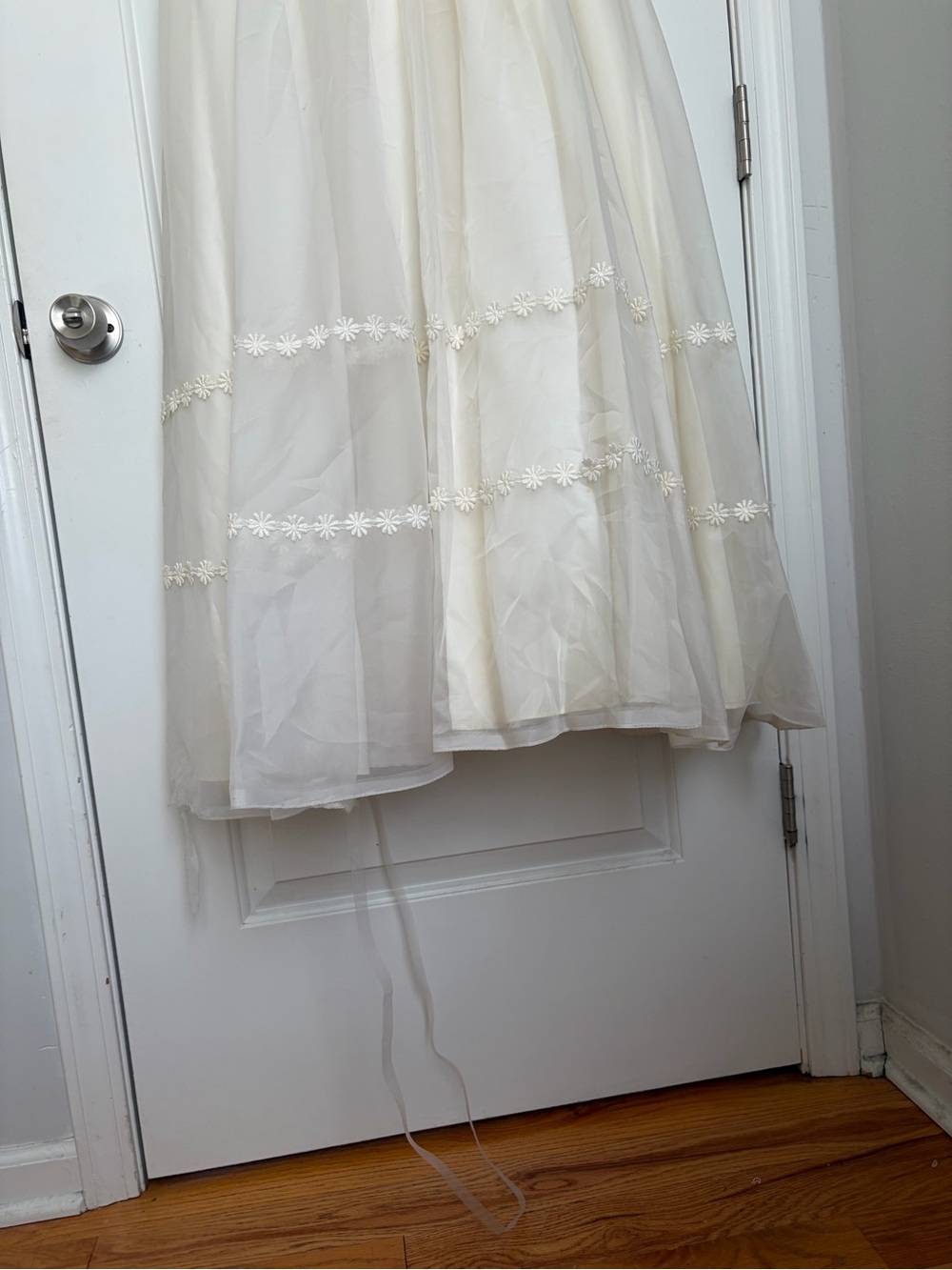 Vintage 1970s Ivory Puff Sleeve WeddingDress - Picture 6 of 6